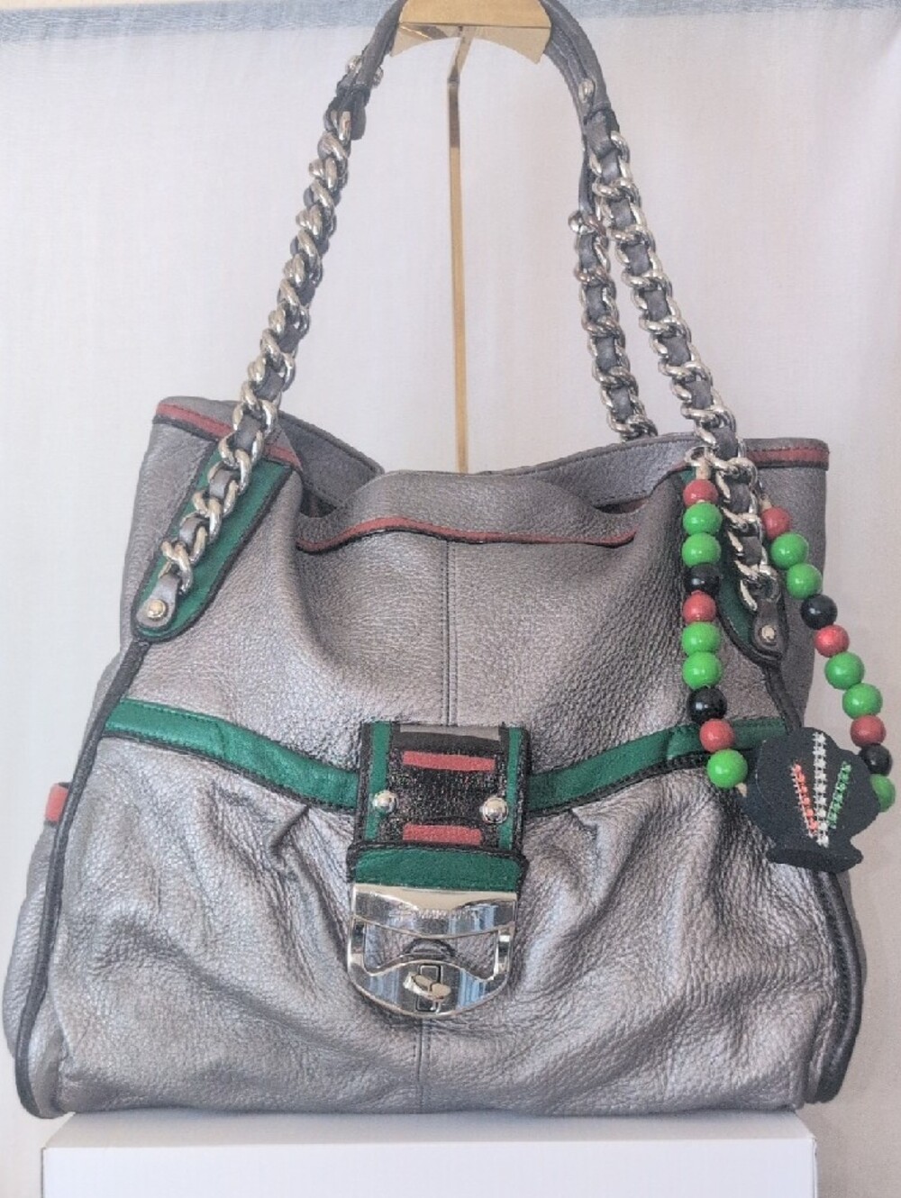B. Makowsky City Chic Shoulder Bag